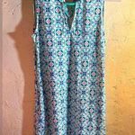 Colorful Sleeveless V Photo 0