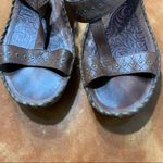 Ariat Brown Leather studded wedge slip on t strap sandals Photo 8