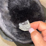 UGG  black boots, fuzzy liner, size 5 Photo 4
