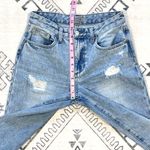 joe's jeans  Distressed Niki Boyfriend Jean in Parksville Size 26 Photo 5