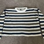 Alya Cropped Sweater Photo 2