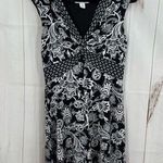 White House | Black Market Women’s 8 Black White Vneck Dress Stretchy Photo 0