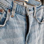 Abercrombie & Fitch  Curve Love Mid-Rise 90s Straight Jean | Sz 27R | Medium Wash Photo 4