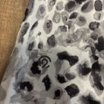 Champion 3/4 length black and white patterned leggings Photo 3