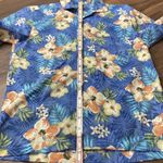 Edwards Women’s Hibiscus Button Down Shirt Size XS Blue Photo 7