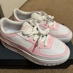 Puma White and Pink pumas  Photo 0