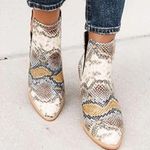 Arider Girl women's snake print ankle boots size 8.5 Blue Photo 3