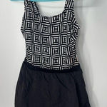 White sand swimwear size 8 black‎ and white shorts Black Size M Photo 0