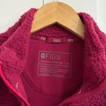 FIGS On-Shift High Pile Fleece Pullover Jacket in Deep Cranberry, Size X-Small Photo 8