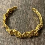 Amber Sceats  chunky gold cuff Photo 4