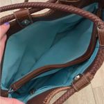 White & brown weaved faux leather purse Photo 5