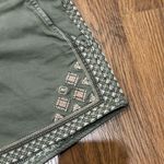Driftwood  Connie Shorts Womens 26 Green Floral Embroidered Pockets Photo 10