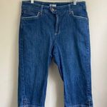 Lee  Women’s Jean Capri’s Size 14 Photo 0