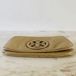 Tory Burch Solid Tan Leather Clutch Bag Purse Large Logo Photo 2