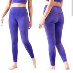 Athleta NWT  Elation Velvet Tight 26” Size Small Photo 1