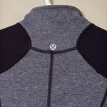 Lululemon  Athletica women’s size 10 half zip running reversible pullover active Photo 9