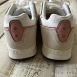 Nike  Women’s Venture Runner Sneaker white/pink glaze Size 8.5 Photo 3