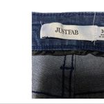JustFab  Women’s dark Wash denim stretch jeans size 32‎ Photo 6