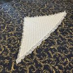 Vintage White large lace shawl with ruffles Photo 6