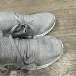 Athletic Works Women's Gray  Comfort Training Shoes with Memory Foam Size 9 Photo 5