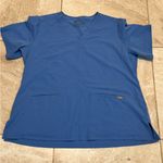 FIGS  Ceil Blue Scrub Top Casma size XL / EXTRA LARGE Photo 1