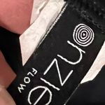 Onzie Women’s  Flow S/M Black Leggings Workout Pants Photo 2