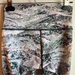 Lululemon Wunder Under High-Rise Tight 25" *Full-On Luxtreme
Springscape Multi Photo 8