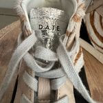 D.A.T.E. Women’s Hawk Animalier Zebra Luxury Fashion High Top Sneakers Sz 7 Tan Photo 4