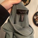 Victoria's Secret  Crewneck  Photo 1