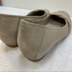 Baretraps  Women’s Shoes Flats 7 Medium Misty Champagne Casual Work Wear Slip On Photo 7