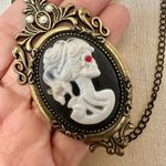 Girl Skeleton Cameo Pendant necklace Photo 3