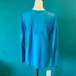 Nike  long sleeve athletic shirt Photo 1