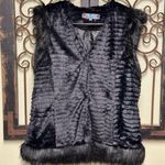 Selfie Couture black faux fur button vest Size M Photo 1