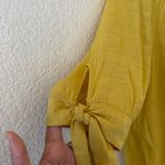 Unique spectrum Women’s  yellow mustard top Size Large Photo 4