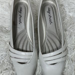 Easy Street  Women's Cream Loafers Photo 0