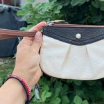 Style & Co  wristlet Photo 0