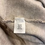 Ayla Tan‎ Open Photo 6