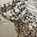 Lila Rose 💥REDUCED💥Lily Rose size XL Daisy print crop top NWOT Photo 4