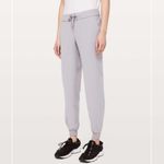 Lululemon On The Fly Jogger In Silverscreen Size 6 Photo 2