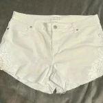 LC Lauren Conrad 💛 White shorts Photo 0