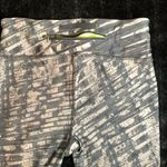 Under Armour  Fly by Printed Compression Capri Speed Jungle Photo 7