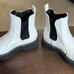 Sincerely Jules Slip On Hippie Chelsea white Boots women’s size 8.5M Genuine Leather  man made sole Photo 0