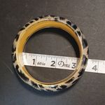 Womens leopard print plastic bracelet Black Photo 3