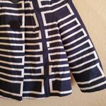 Peter Nygard  blue and white blazer sz 4 petite Photo 3