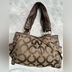 Coach  vintage Tan and Brown Signature Shoulder Bag Photo 4