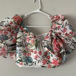 C/MEO COLLECTIVE  Digress Top White And Pink Floral Tropical Cropped Puff Sleeve Photo 1