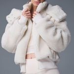 Alo Yoga Foxy Sherpa Jacket Ivory S Photo 0
