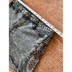 Forever 21 Plus Size 16 Denim Shorts Gray Acid Wash Beaded Aztec Sides Raw Hem Photo 3