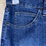Lee  Riders Size 8 Classic Fit Medium Rise Straight Leg Blue Wash Jeans 5 Pockets Photo 6
