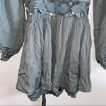 Selfie Leslie - sage green romper Photo 3